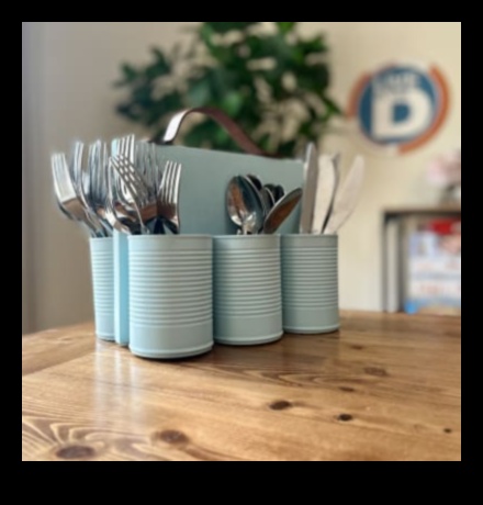 Ανακυκλωμένες χειροτεχνίες που μετατρέπουν τα σκουπίδια σε θησαυρό 5 Crafty Recycling for Kids: Transforming Trash σε Treasures