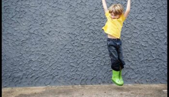 Χαρούμενα άλματα: Παιχνιδιάρικες δραστηριότητες για τη σωματική υγεία του μωρού